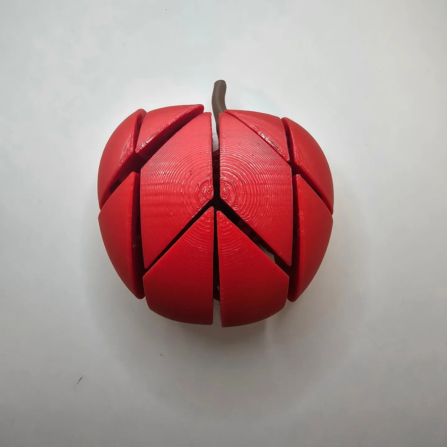 ARTICULATED APPLE